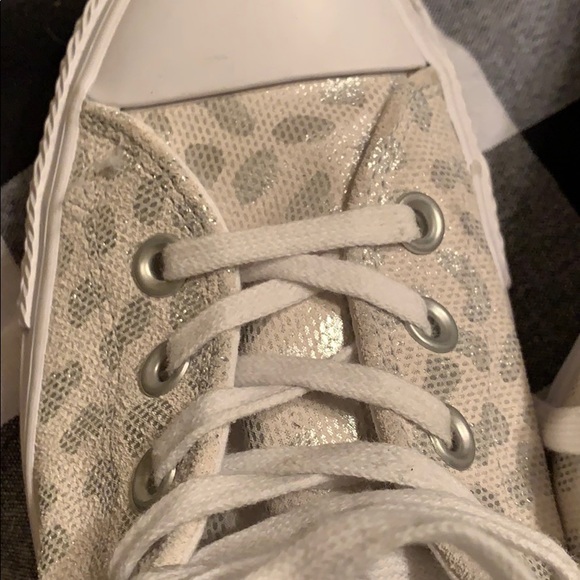 Converse Silver Metallic Leopard Print Tennis Shoe - Picture 15 of 15